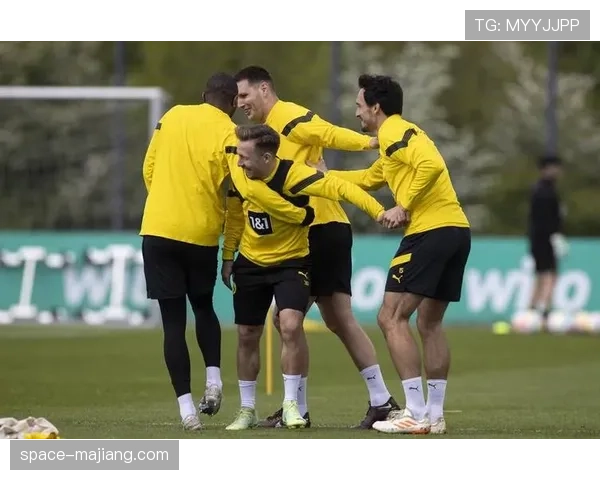 多特蒙德俱乐部启动“足球包容性”社区项目,邀请难民儿童参与训练日